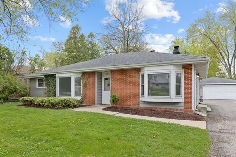 2117 Fairfield Rd, Lindenhurst, IL 60046