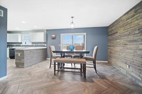 Dining - 412 Travis Dr, Carlock, IL 61725 photo 4 of 5