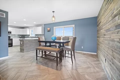 Dining - 412 Travis Dr, Carlock, IL 61725 photo 1 of 5