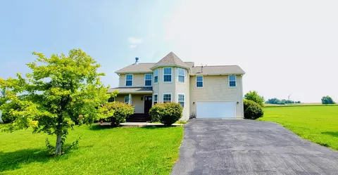 Exterior - 914 Brook Meadow Dr, Compton, IL 61318 photo 2 of 4