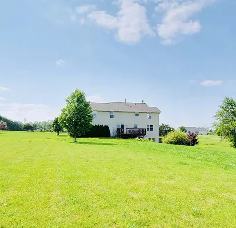 Exterior - 914 Brook Meadow Dr, Compton, IL 61318 photo 3 of 4