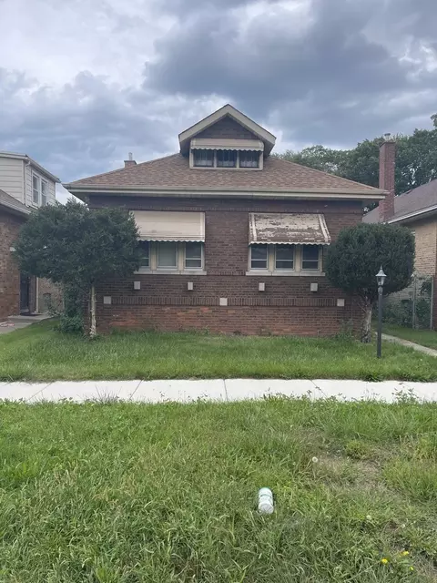 8139 S Blackstone Ave, Chicago, IL 60619