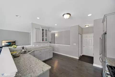 16432 S Mueller Cir, Plainfield, IL 60586 photo 4