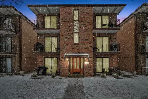 6531 W 64th Pl #1W, Chicago, IL 60638