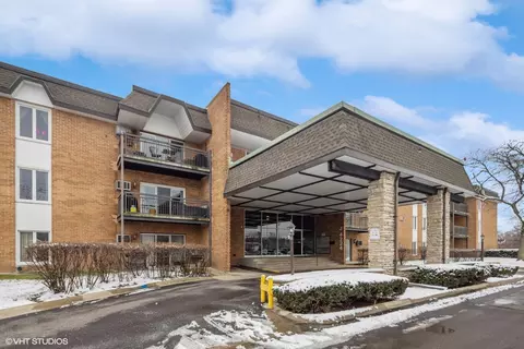 4224 Saratoga Ave #209, Downers Grove, IL 60515