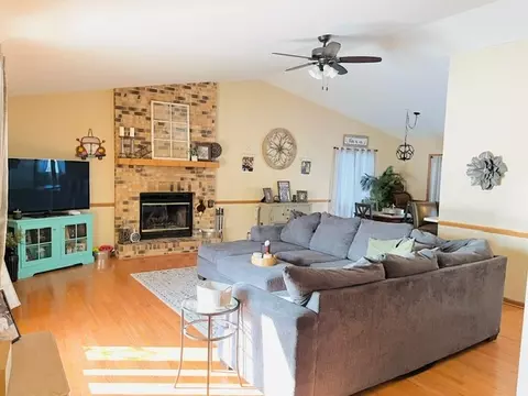 115 E Webb St, Sandwich, IL 60548 photo 5