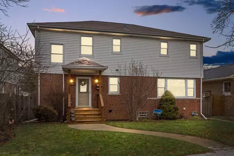 2029 Oakton St, Evanston, IL 60202