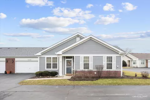 16468 Crescent Lake Dr, Crest Hill, IL 60403
