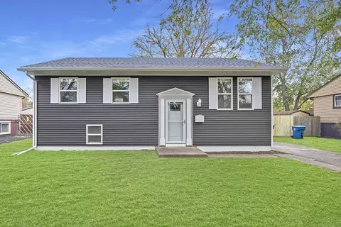 1885 Reichert Ave, Sauk Village, IL 60411