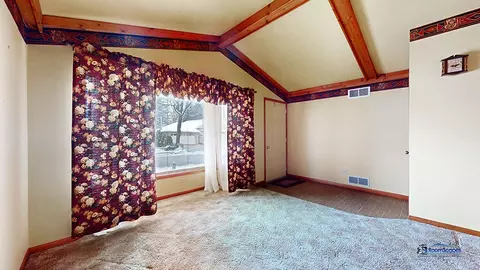 571 Clark St, Elgin, IL 60123 photo 6