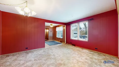 571 Clark St, Elgin, IL 60123 photo 8