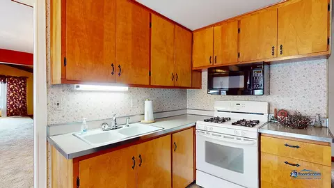 571 Clark St, Elgin, IL 60123 photo 10