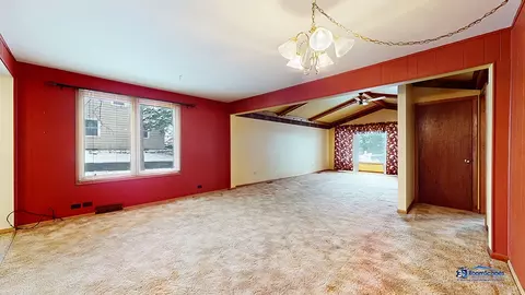 571 Clark St, Elgin, IL 60123 photo 9