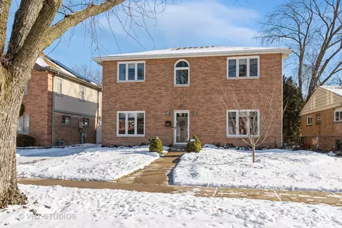 8347 N Oketo Ave, Niles, IL 60714