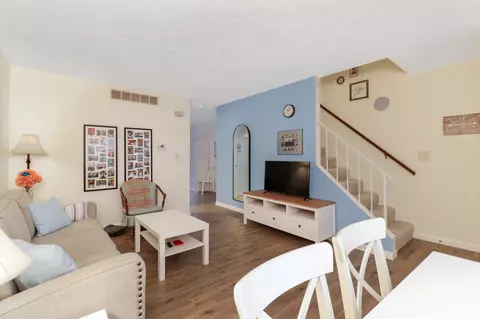 706 Golfcrest Rd #4, Normal, IL 61761 photo 4