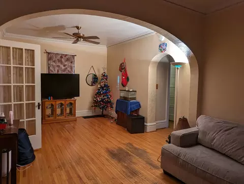 106 E Jefferson St, Freeport, IL 61032 photo 4