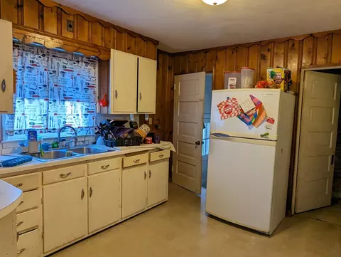106 E Jefferson St, Freeport, IL 61032 photo 10