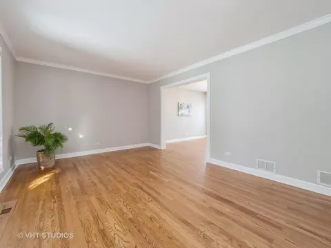 740 W Paddock Dr, Wheeling, IL 60090 photo 10