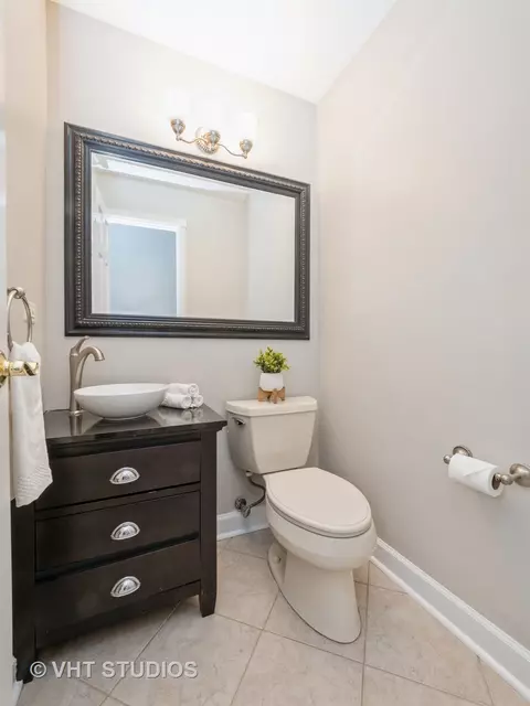 740 W Paddock Dr, Wheeling, IL 60090 photo 11