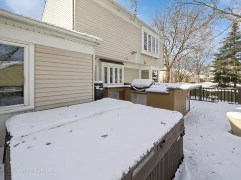 740 W Paddock Dr, Wheeling, IL 60090 photo 22