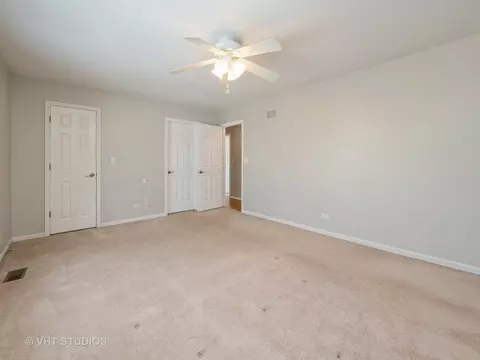 740 W Paddock Dr, Wheeling, IL 60090 photo 12