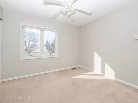 740 W Paddock Dr, Wheeling, IL 60090 photo 15