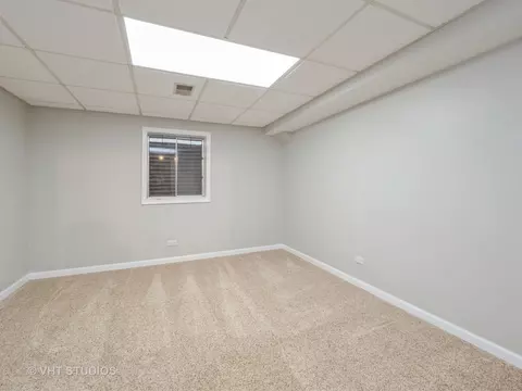 740 W Paddock Dr, Wheeling, IL 60090 photo 19