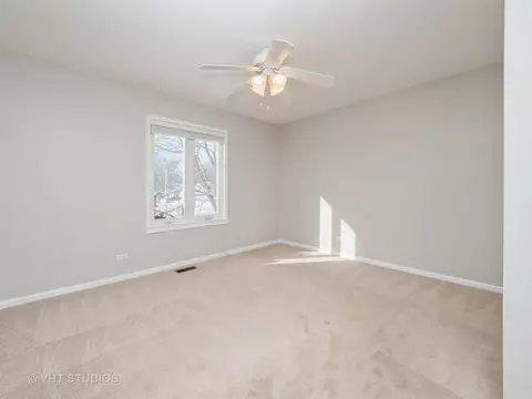 740 W Paddock Dr, Wheeling, IL 60090 photo 14