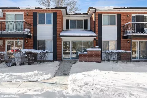 2411 E Brandenberry Ct #1M, Arlington Heights, IL 60004