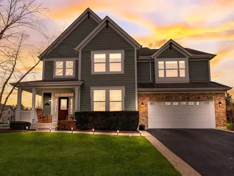 1654 N Woods Way, Vernon Hills, IL 60061