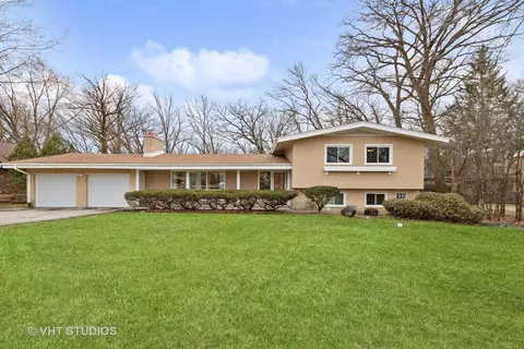 2548 Country Club Dr, Olympia Fields, IL 60461