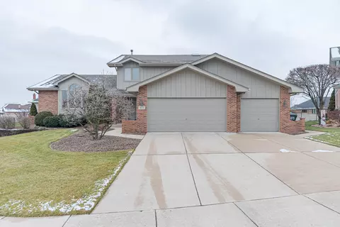 8713 Harvest View Ln, Tinley Park, IL 60487