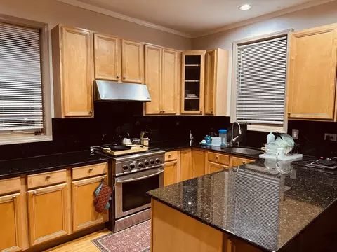 930 E 48th St, Chicago, IL 60615 photo 16