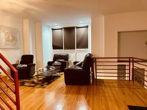 930 E 48th St, Chicago, IL 60615 photo 5