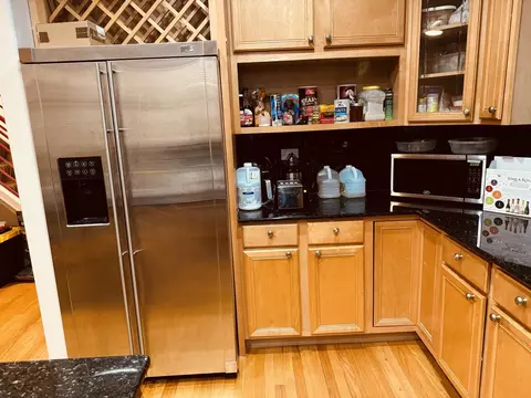 930 E 48th St, Chicago, IL 60615 photo 4