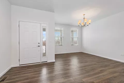 858 Marlisle Ct, Elgin, IL 60124 photo 7