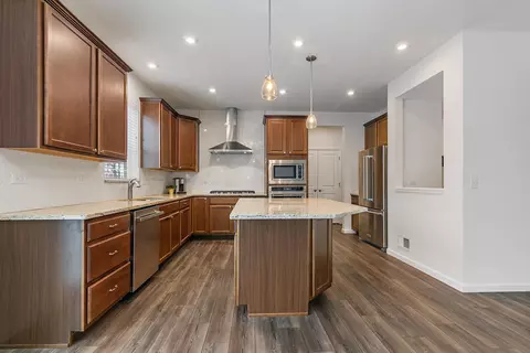 858 Marlisle Ct, Elgin, IL 60124 photo 13