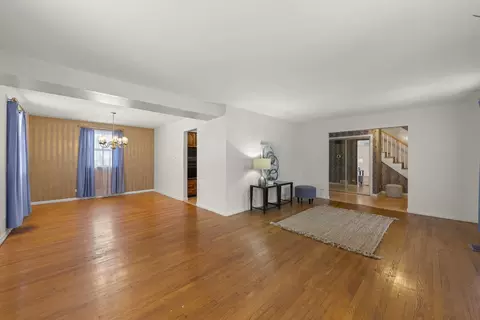1785 Windsor Dr, Wheaton, IL 60189 photo 5