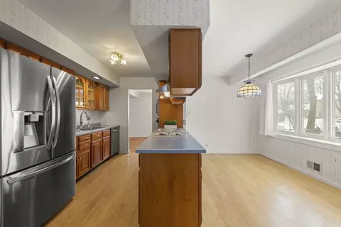 1785 Windsor Dr, Wheaton, IL 60189 photo 9