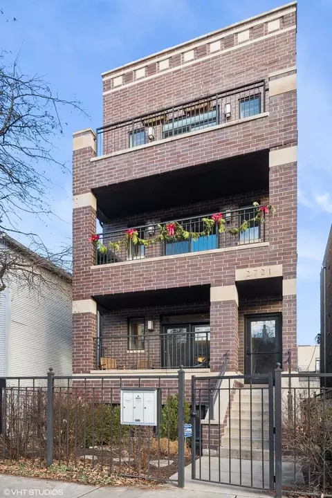2721 N Southport Ave #1, Chicago, IL 60614