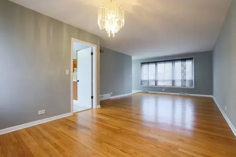 1442 Phoenix Dr, Des Plaines, IL 60018 photo 6
