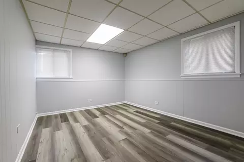 1442 Phoenix Dr, Des Plaines, IL 60018 photo 14