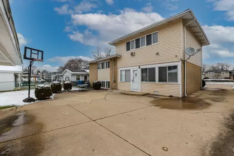 1442 Phoenix Dr, Des Plaines, IL 60018 photo 32