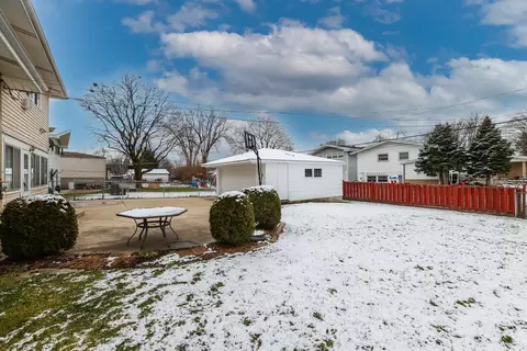 1442 Phoenix Dr, Des Plaines, IL 60018 photo 33