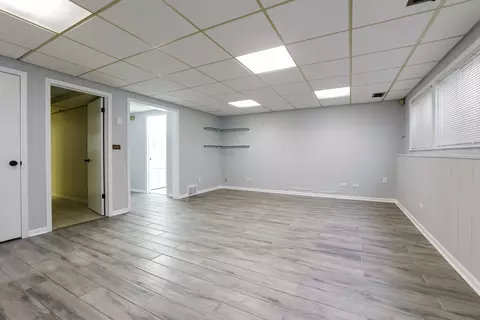 1442 Phoenix Dr, Des Plaines, IL 60018 photo 11