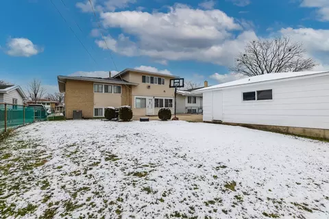 1442 Phoenix Dr, Des Plaines, IL 60018 photo 34