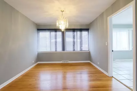 1442 Phoenix Dr, Des Plaines, IL 60018 photo 5