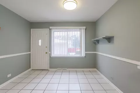 1442 Phoenix Dr, Des Plaines, IL 60018 photo 7