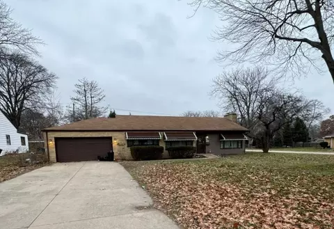 1501 River Bluff Blvd, Rockford, IL 61103