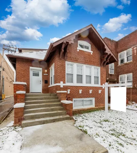 7915 S Elizabeth St, Chicago, IL 60620